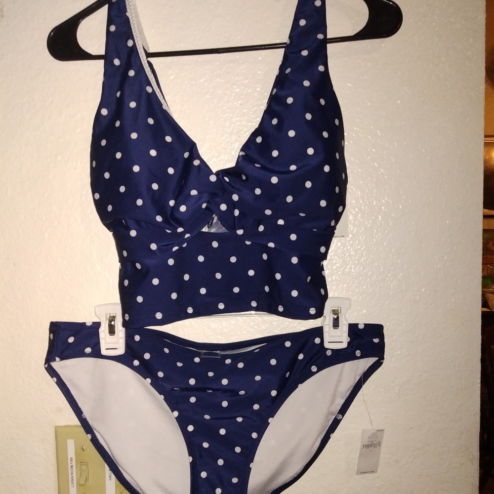 Old Navy 2 Piece (Large)